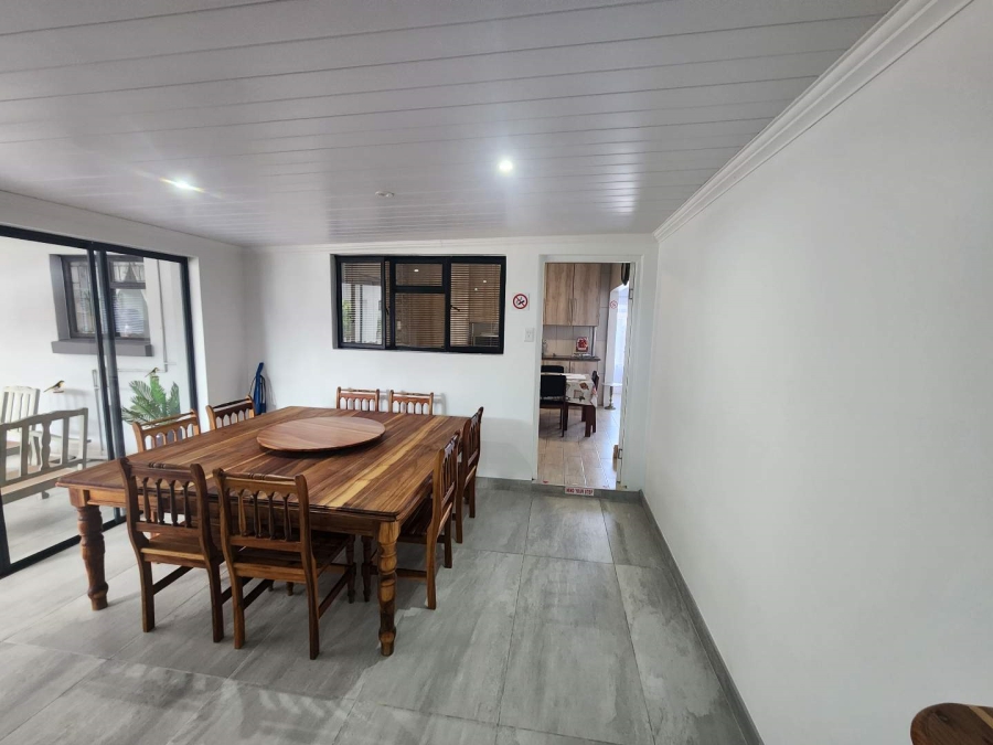 5 Bedroom Property for Sale in Fraaiuitsig Western Cape